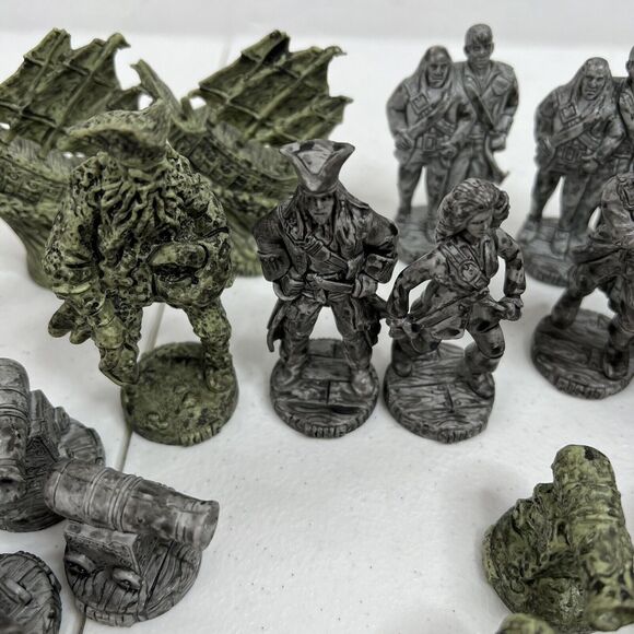 Disney Pirates of the Caribbean Dead Man's Chest Chess Incomplete Set 31 Pieces - Picture 5 of 5